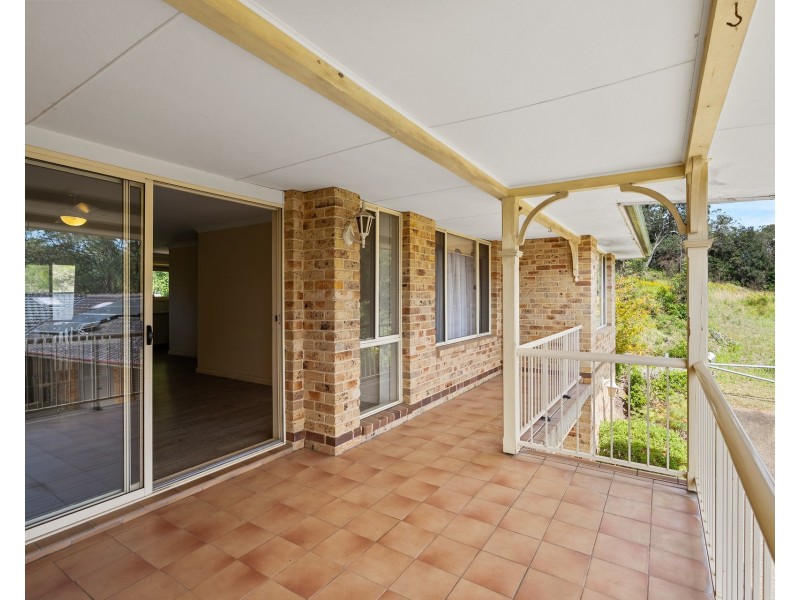 8/2 Shoalhaven Drive, Woy Woy NSW 2256