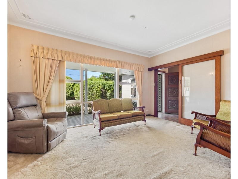 7 Waratah Avenue, Woy Woy NSW 2256