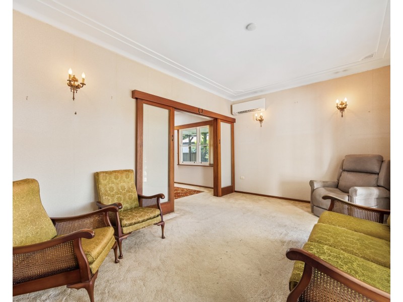 7 Waratah Avenue, Woy Woy NSW 2256