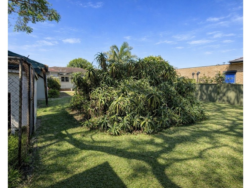 7 Waratah Avenue, Woy Woy NSW 2256