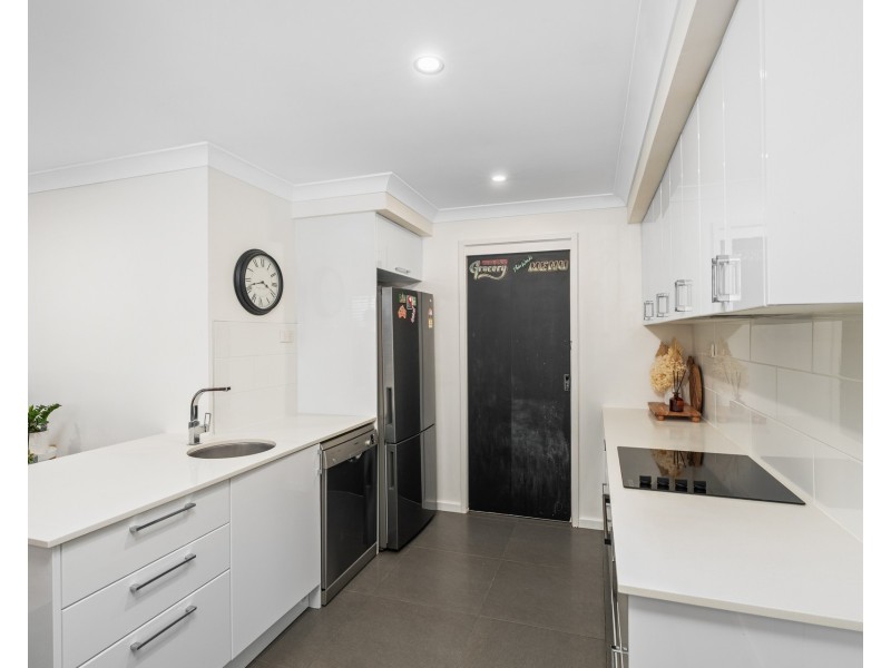 2/3 Portelli Avenue, Kariong NSW 2250
