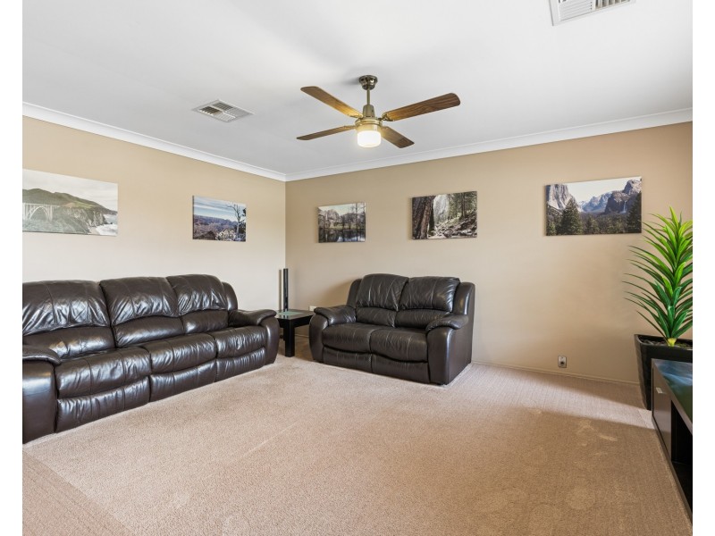 16 Risdon Crescent, Kariong NSW 2250