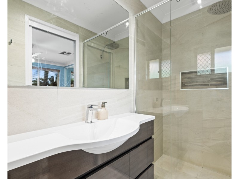 16 Risdon Crescent, Kariong NSW 2250