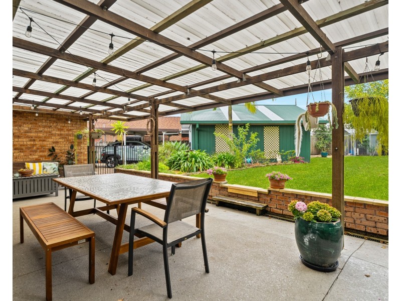 15 Roberta Avenue, Kariong NSW 2250