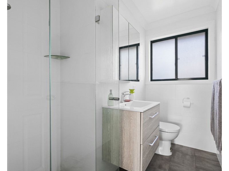 15 Thurling Avenue, Kariong NSW 2250