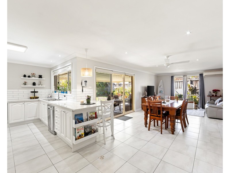 10 Olive Kari Close, Kariong NSW 2250