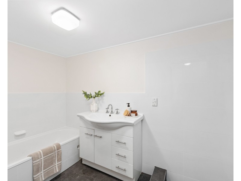 1/3 Joseph Lloyd Close, Gosford NSW 2250