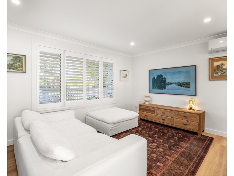 20 Berrys Head Road, Wyoming NSW 2250
