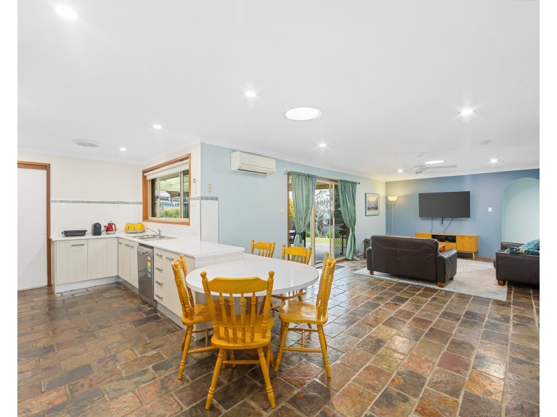 6 Carolyn Close, Kariong NSW 2250