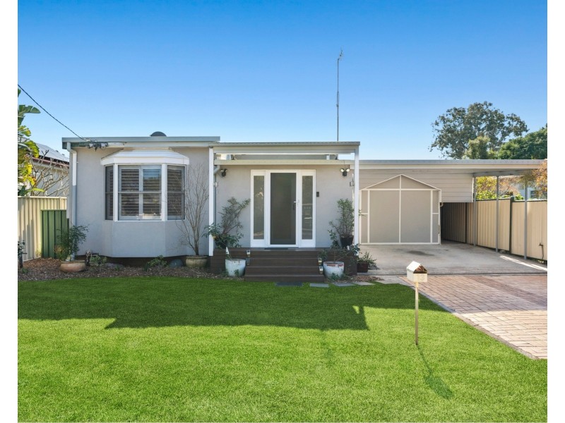 13 Terry Avenue, Woy Woy NSW 2256