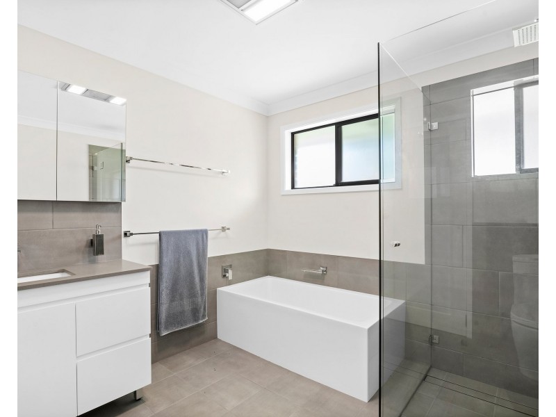 16 Karoom Street, Kariong NSW 2250