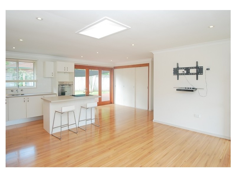 6  Gurrigal St, Kincumber NSW 2251