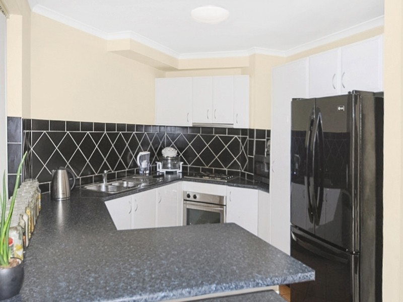 13/12-14 Hills St, Gosford NSW 2250