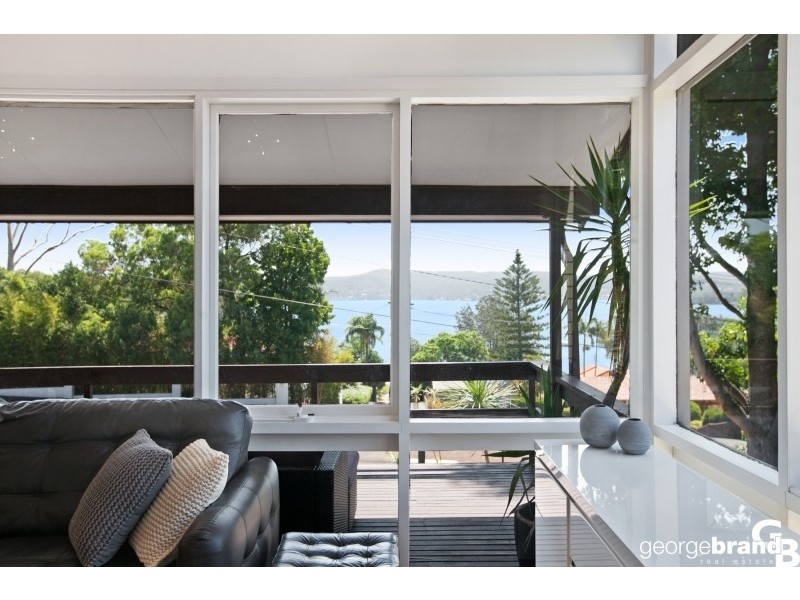 288 Avoca Dr, Green Point NSW 2251