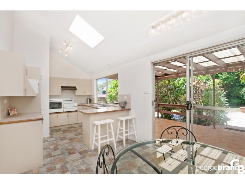 288 Avoca Dr, Green Point NSW 2251