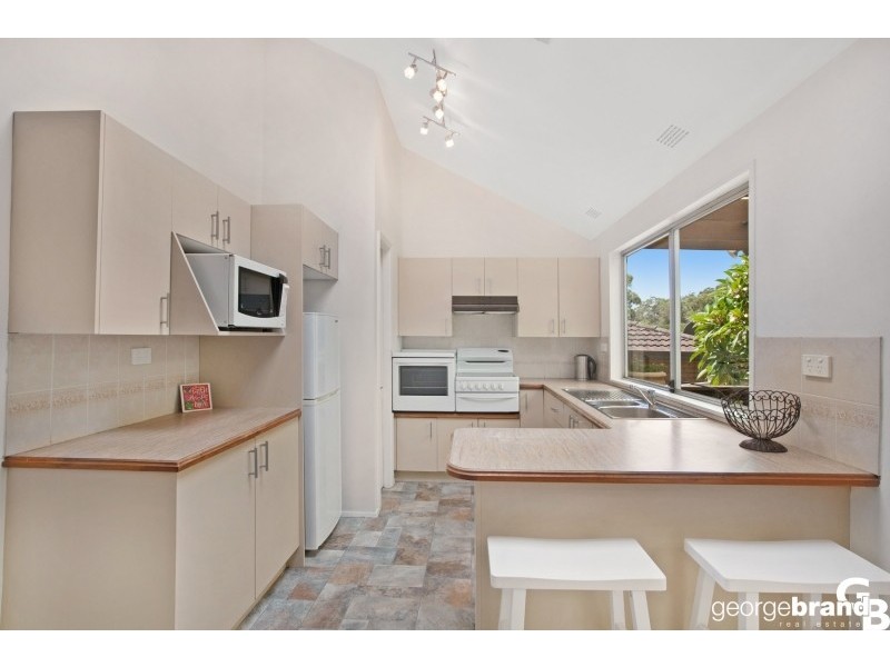 288 Avoca Dr, Green Point NSW 2251