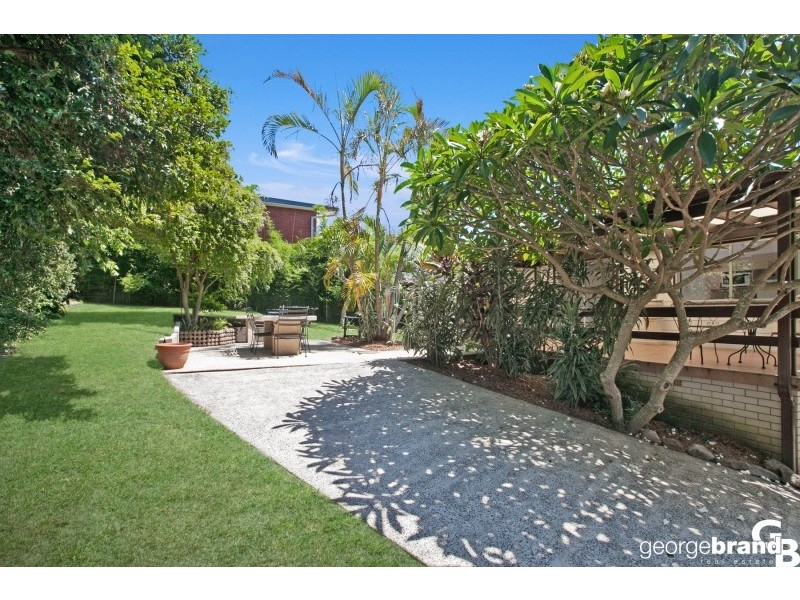 288 Avoca Dr, Green Point NSW 2251