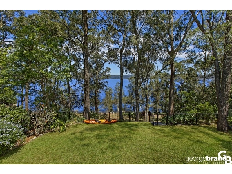 1 Pixie Avenue, Green Point NSW 2251