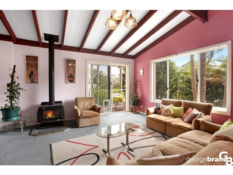 5 Letitia Cl, Green Point NSW 2251