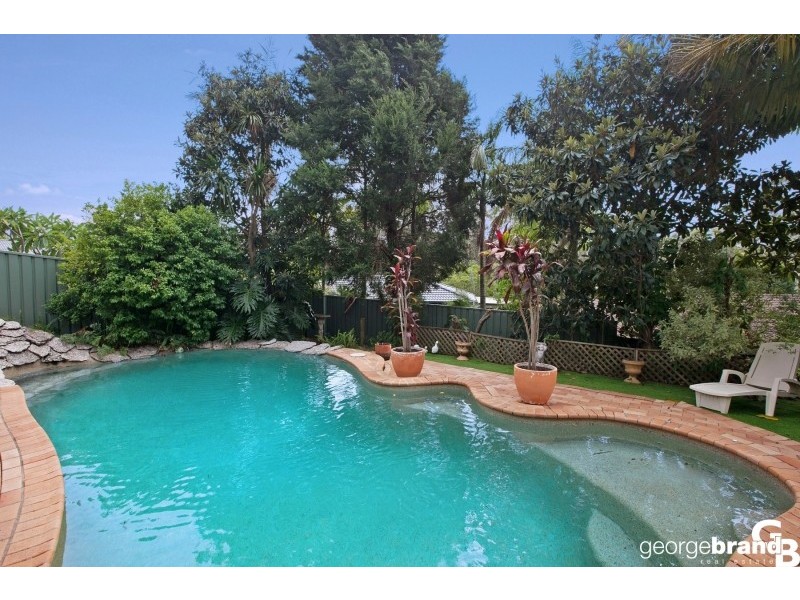 5 Letitia Cl, Green Point NSW 2251