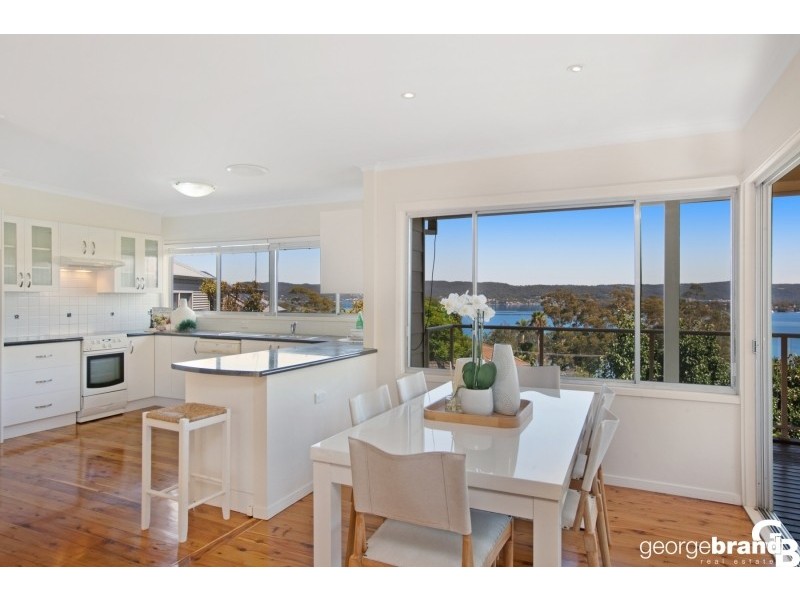 2 Leonie Pde, Green Point NSW 2251