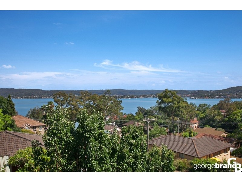 2 Leonie Pde, Green Point NSW 2251