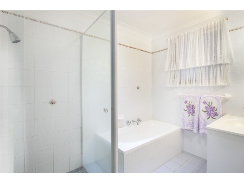 5 Letitia Close, Green Point NSW 2251