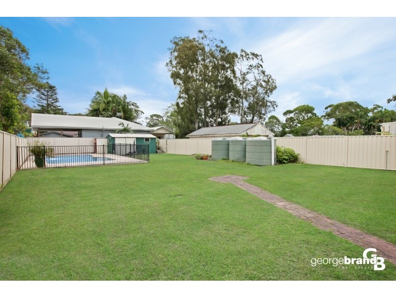 27 Greenfield Rd, Empire Bay NSW 2257