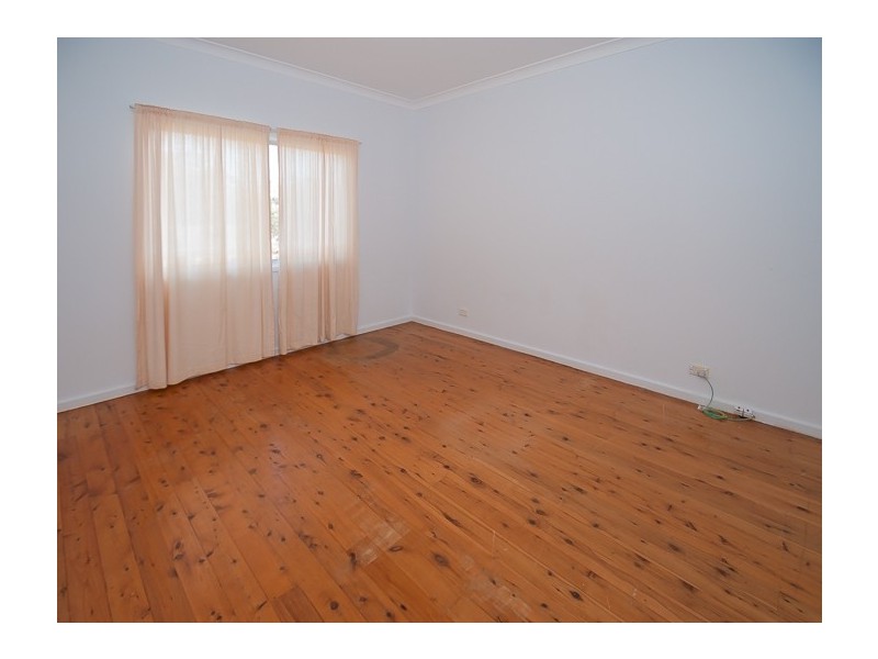 8 Tora Avenue, Kincumber NSW 2251