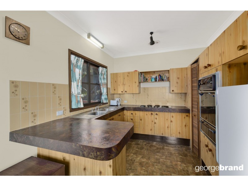 4 Benjamin Pl, Saratoga NSW 2251
