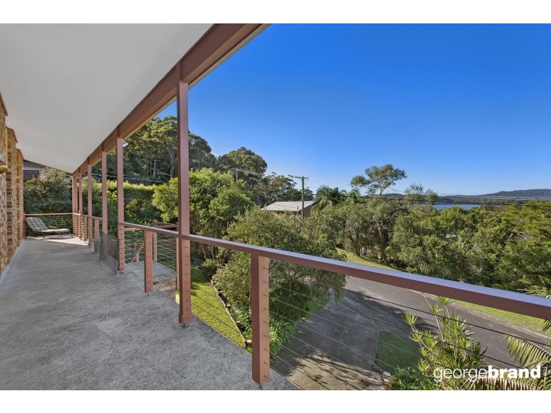 4 Benjamin Pl, Saratoga NSW 2251