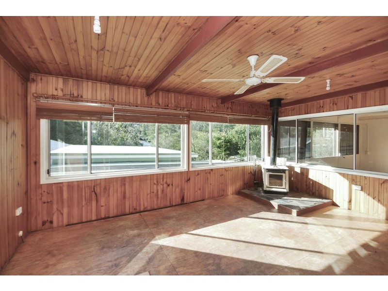 55 Elizabeth Street, Wyoming NSW 2250