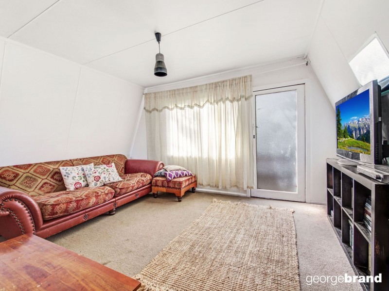 18 Oberton St, Kincumber NSW 2251