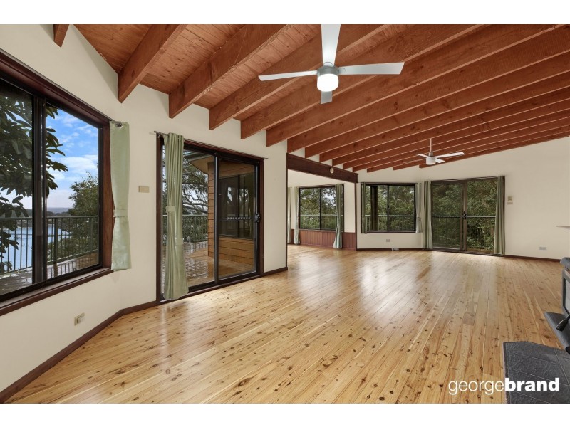 73 Yugari Cr, Daleys Point NSW 2257