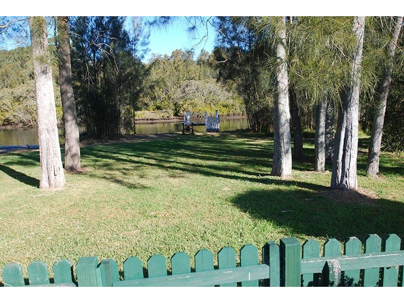 8 Warrana Road, Kincumber NSW 2251