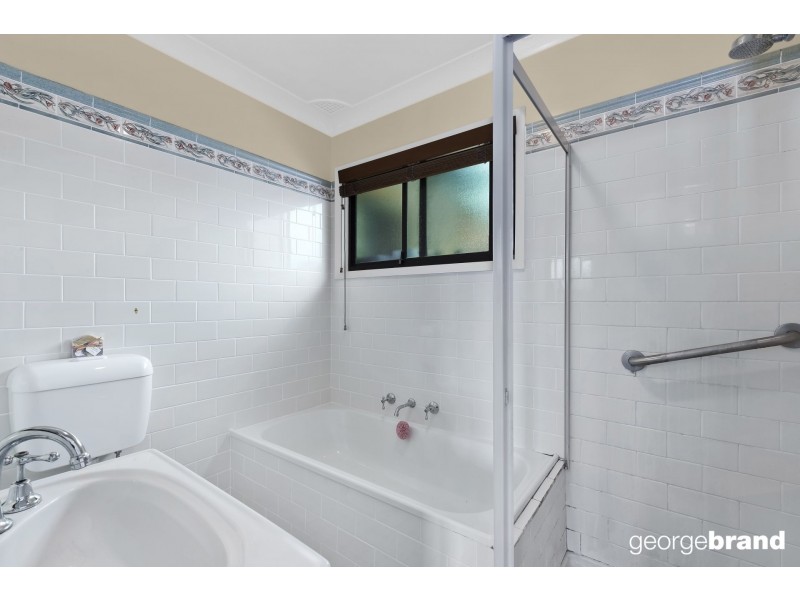 60 Henderson Rd, Saratoga NSW 2251