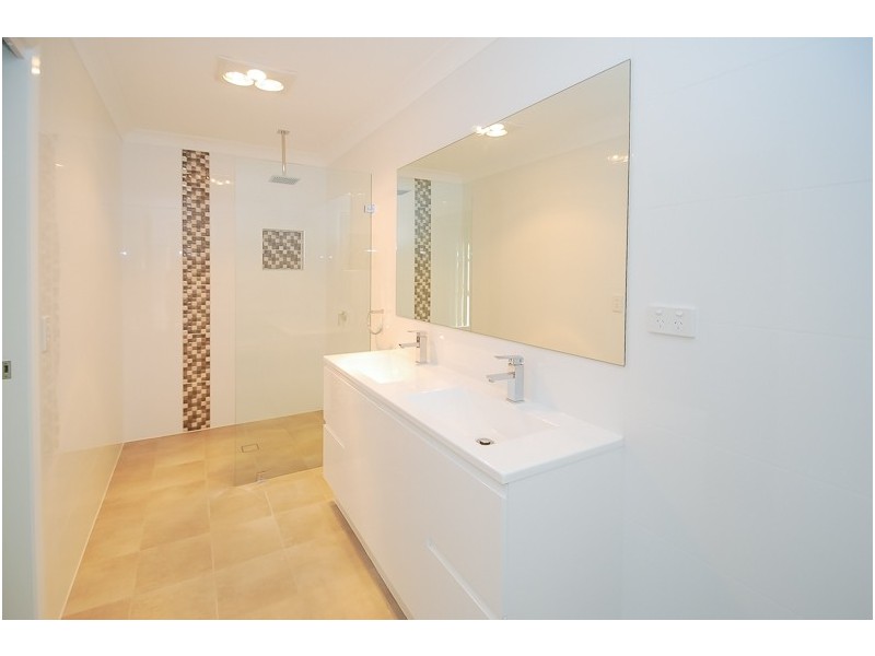 10 Arakoon Street, Kincumber NSW 2251