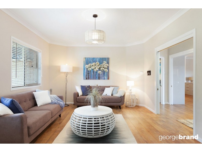 8 Cooper Rd, Green Point NSW 2251