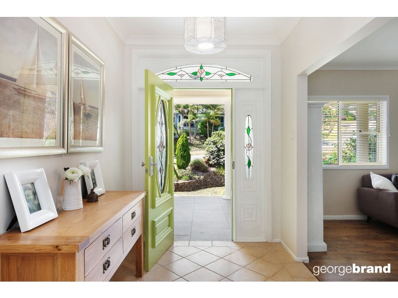 8 Cooper Rd, Green Point NSW 2251