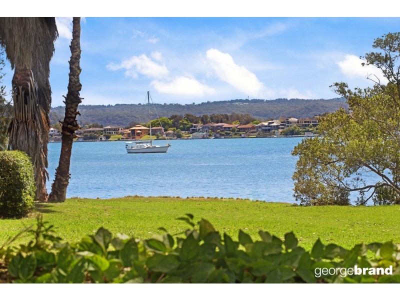 18 Asca Drive, Green Point NSW 2251