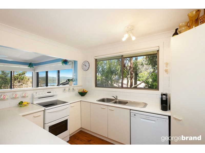 13 Circulo Dr, Copacabana NSW 2251