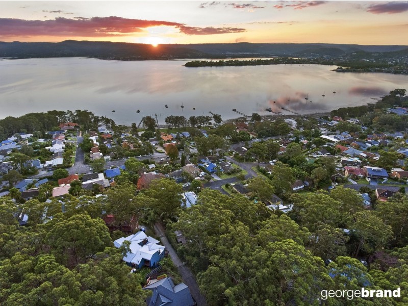21  Marilyn Pde, Green Point NSW 2251
