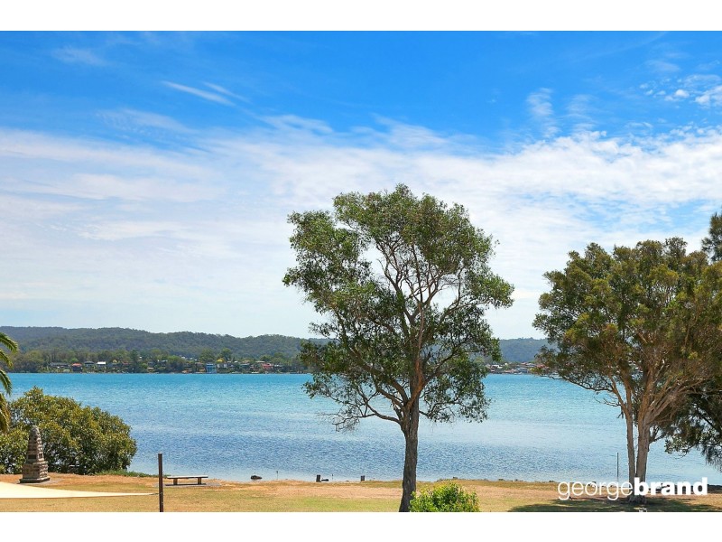 1A Bayside Drive, Green Point NSW 2251