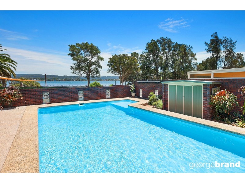 1A Bayside Drive, Green Point NSW 2251