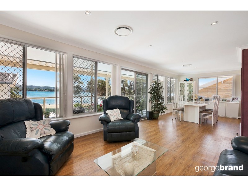 1A Bayside Drive, Green Point NSW 2251