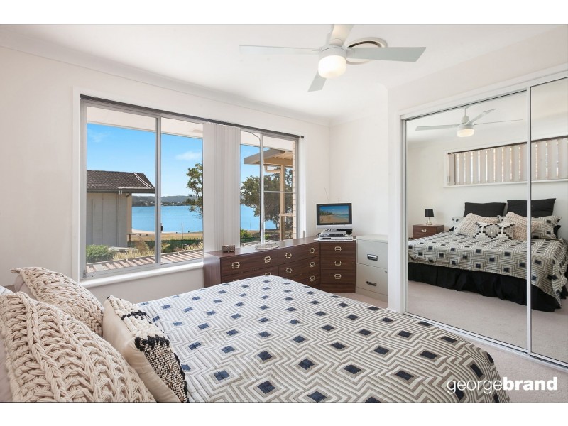 1A Bayside Drive, Green Point NSW 2251
