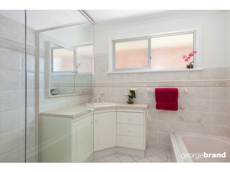 1A Bayside Drive, Green Point NSW 2251