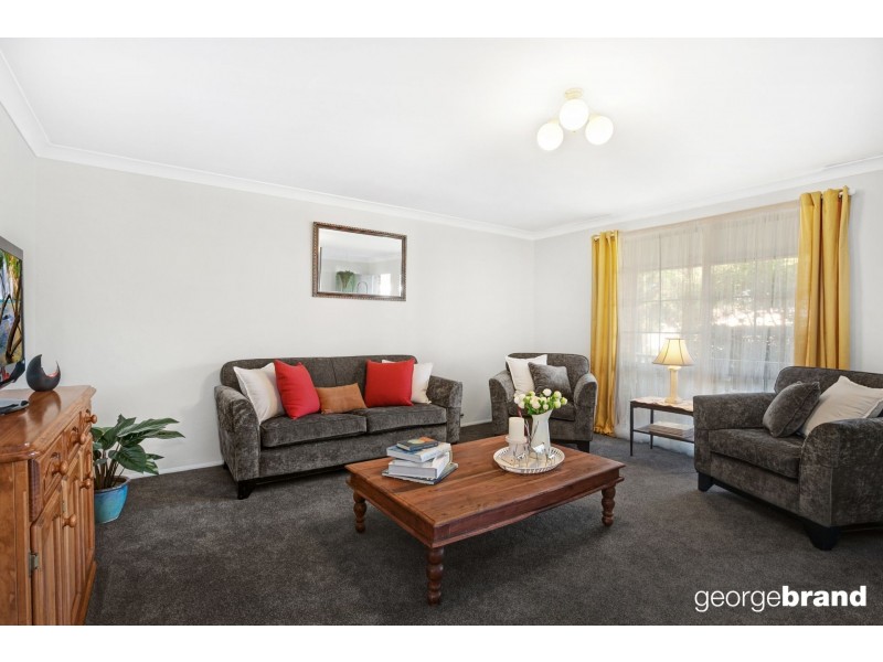 8 John Howe Place, Point Clare NSW 2250