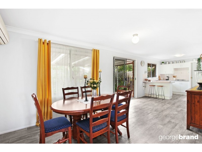 8 John Howe Place, Point Clare NSW 2250