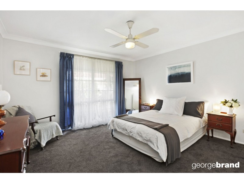 8 John Howe Place, Point Clare NSW 2250